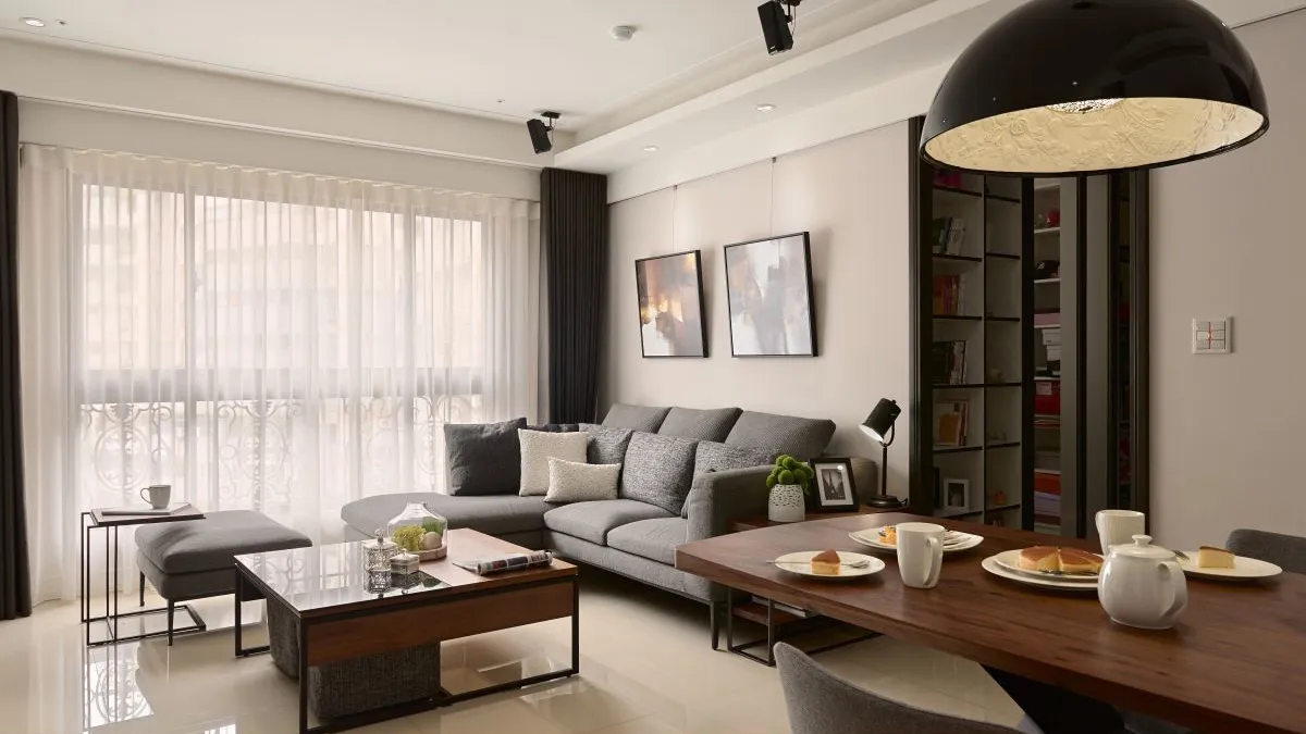 Colour and Movement Living room 1