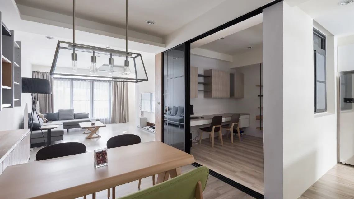 Warm Sunlight Living room 5