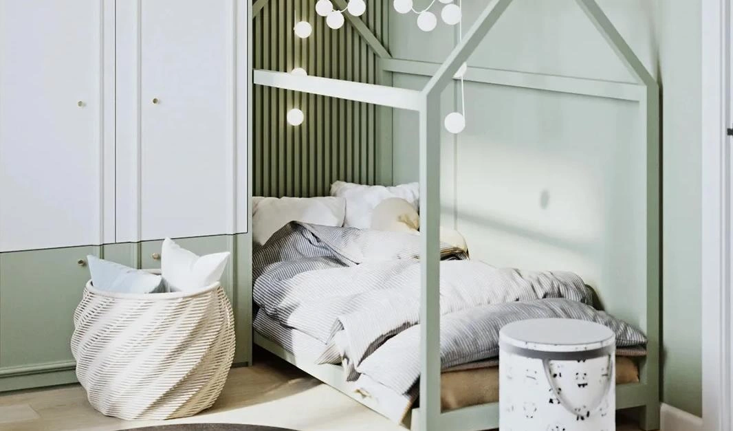 Arched-point bed frame design in a kid’s room.