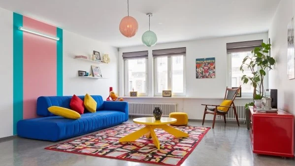 Retro Pop Living Room in Color-Blocking